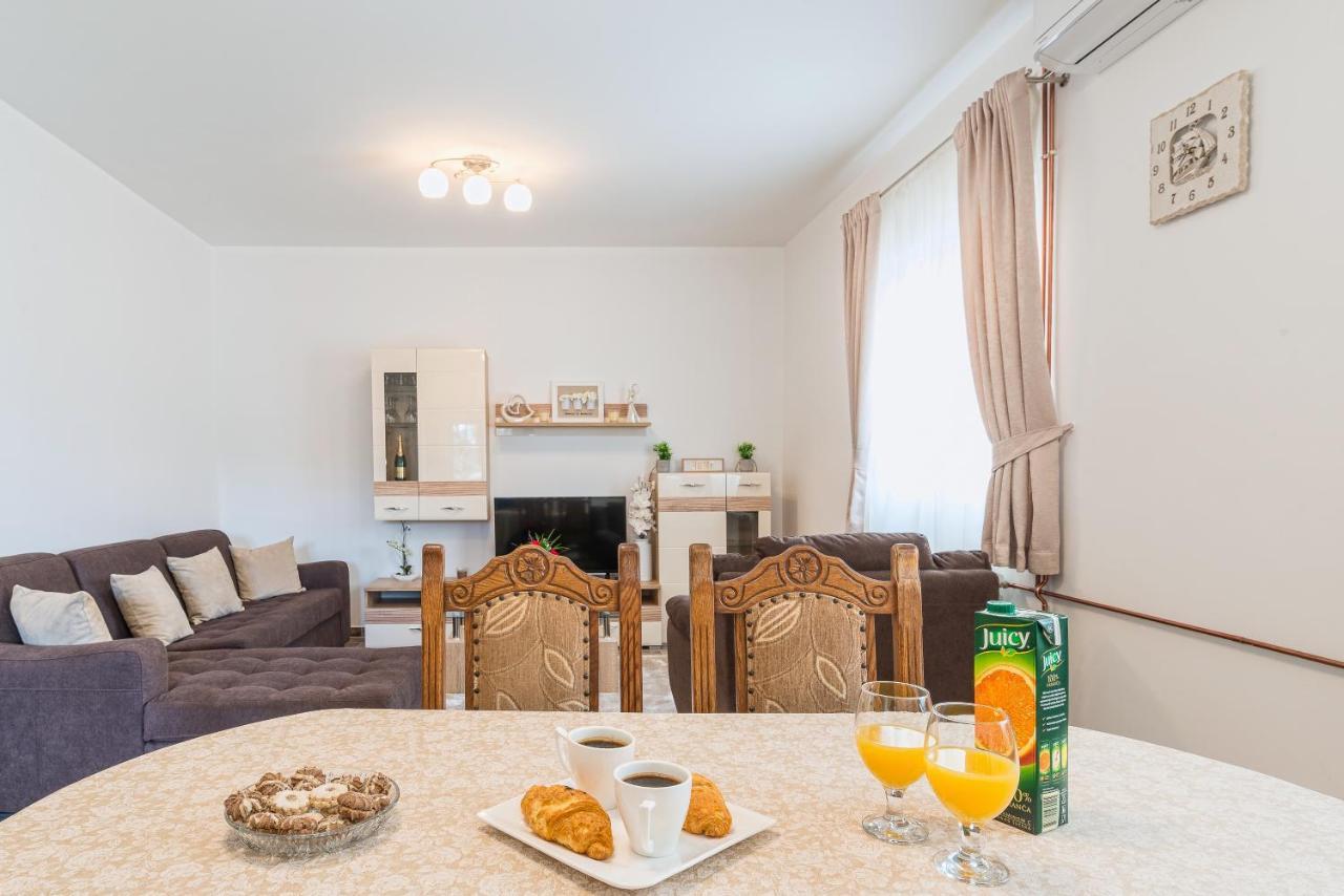 Apartman Tea Privlaka  Exterior foto